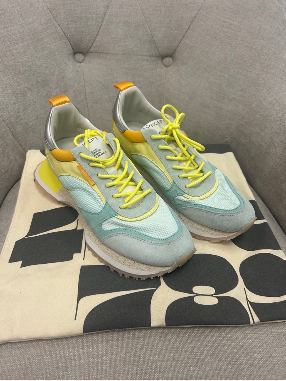 ONCEPT Jakarta Glacier Multi Retro Sneakers Women’s Size 8.5 Colorblock
